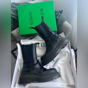 BOTTEGA VENETA MILITARY TIRE BOOT SIZE 37.5 BROWN